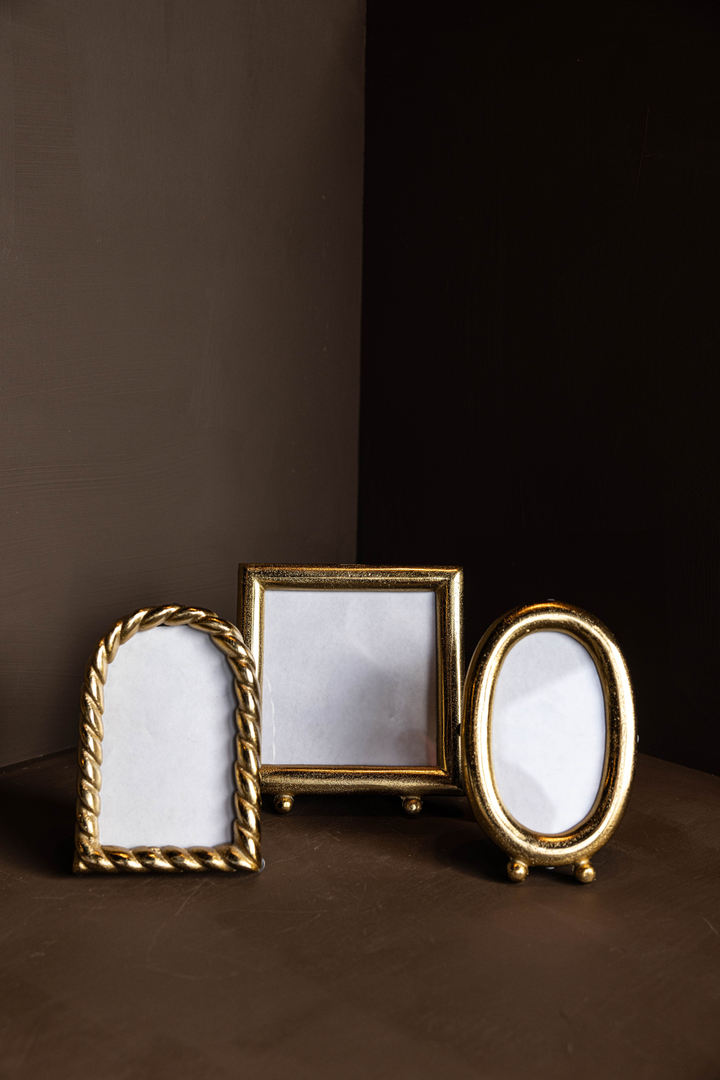 Brushed Brass Photo Frame: Oval