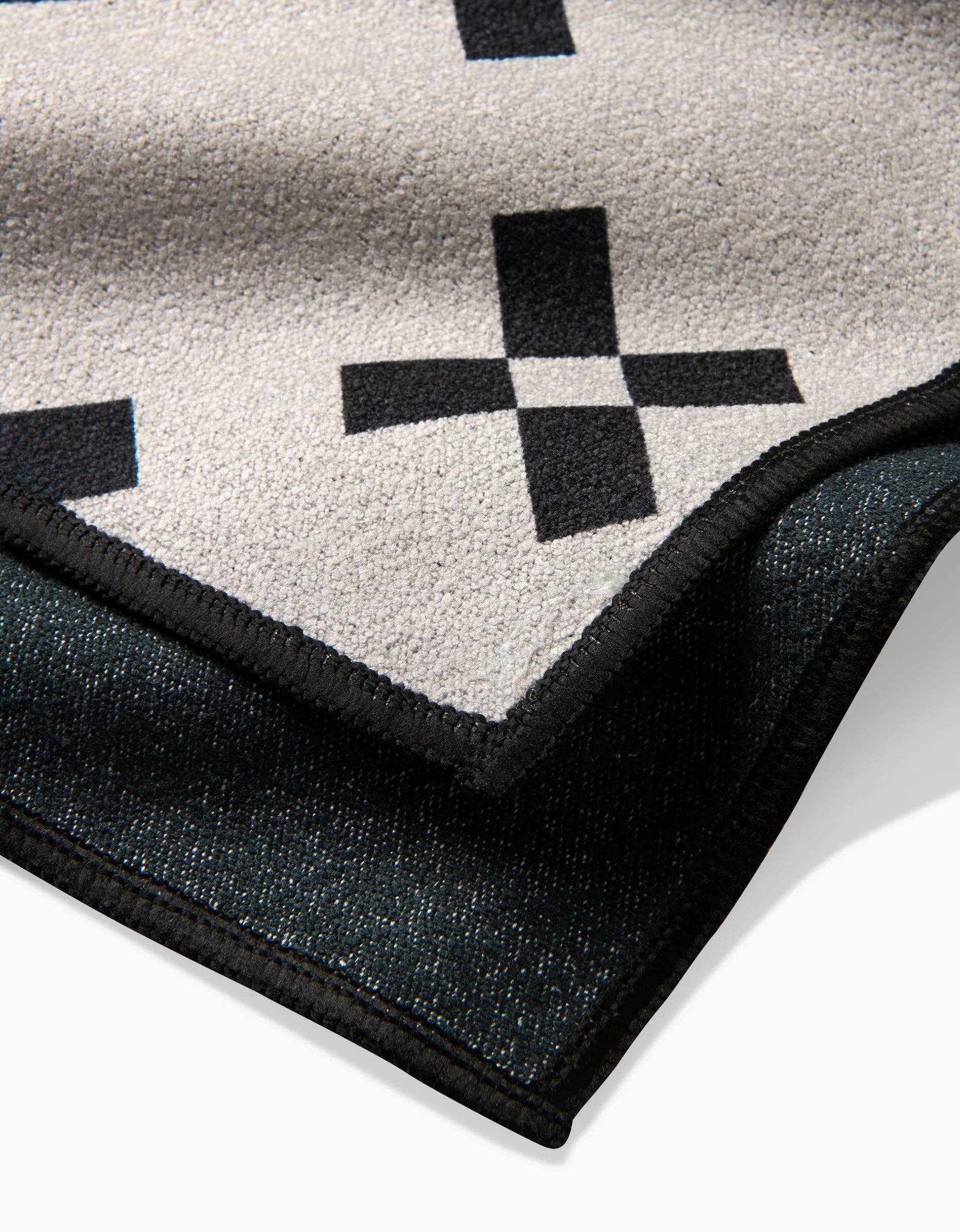 Geometry Beach Towel - Thumbnail 3