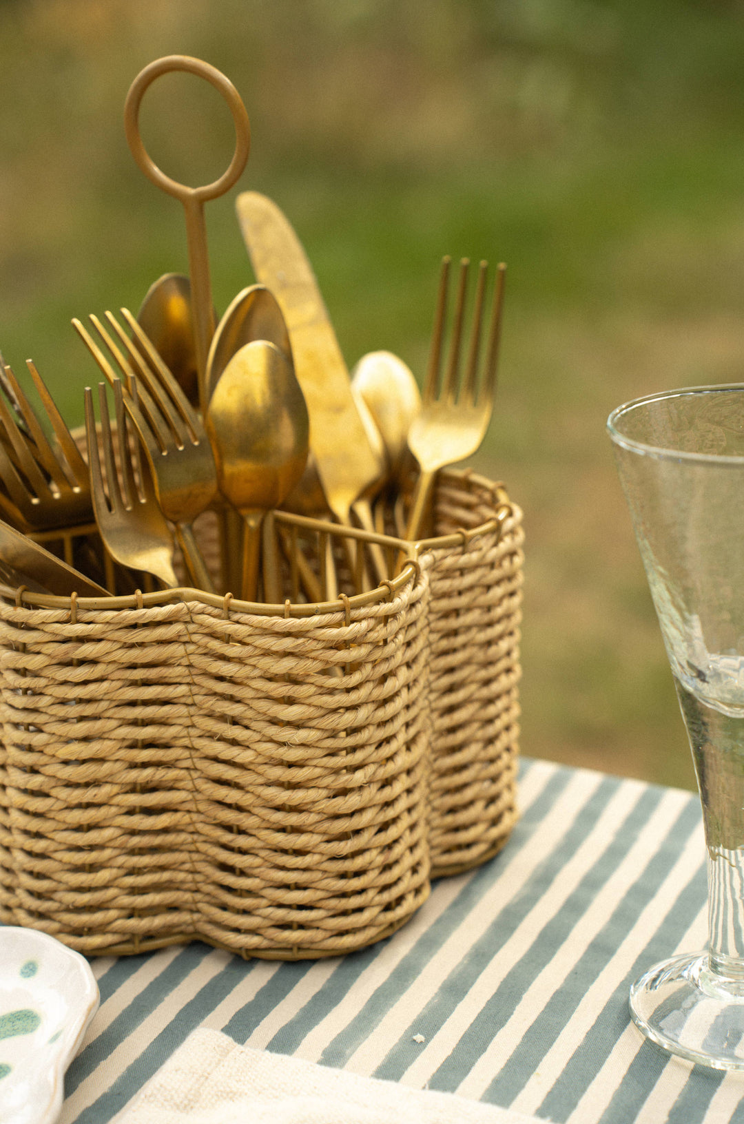 Woven Scalloped Cutlery Holder