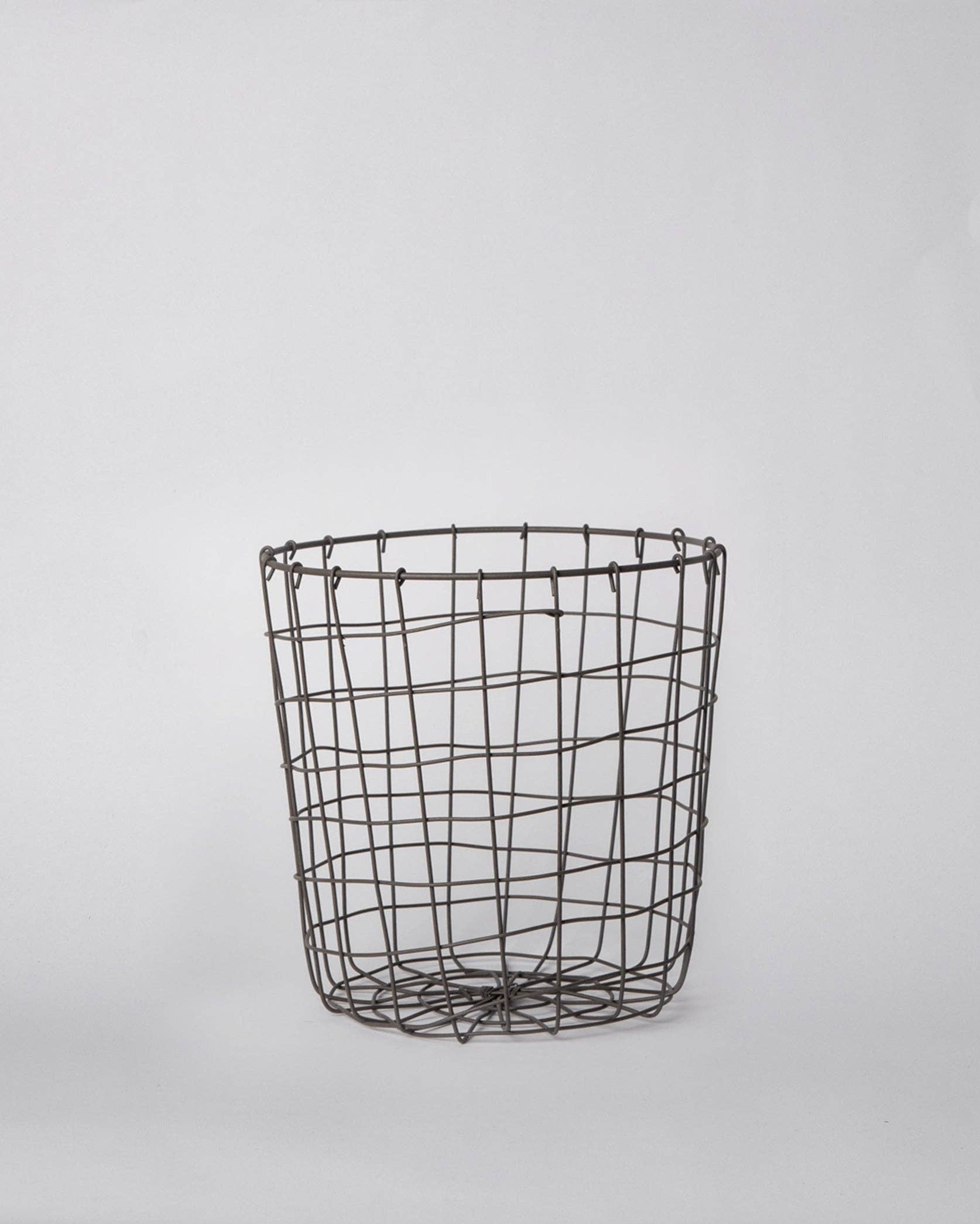 Round Iron Basket: Large - Thumbnail 4