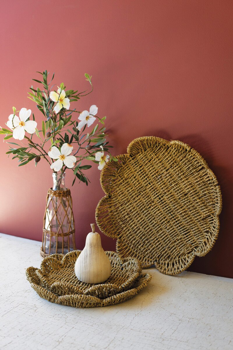 Flower-Shaped Woven Tray