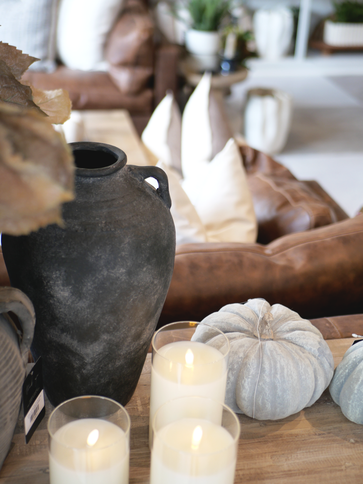 CLEAR GLASS IVORY PILLAR CANDLE