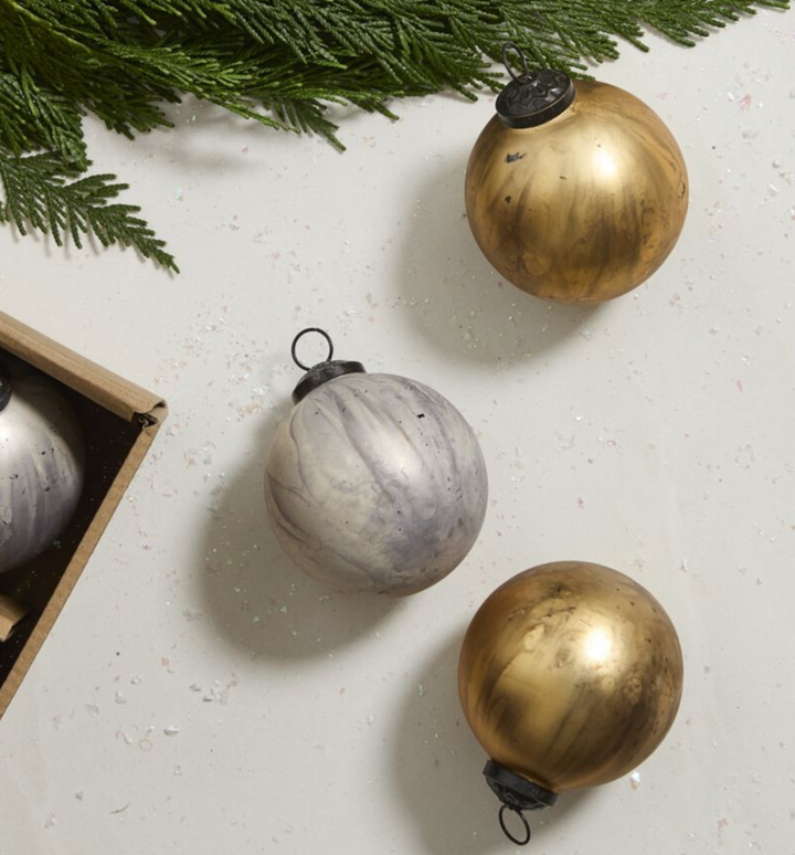 Silver & Gold Ornament Set
