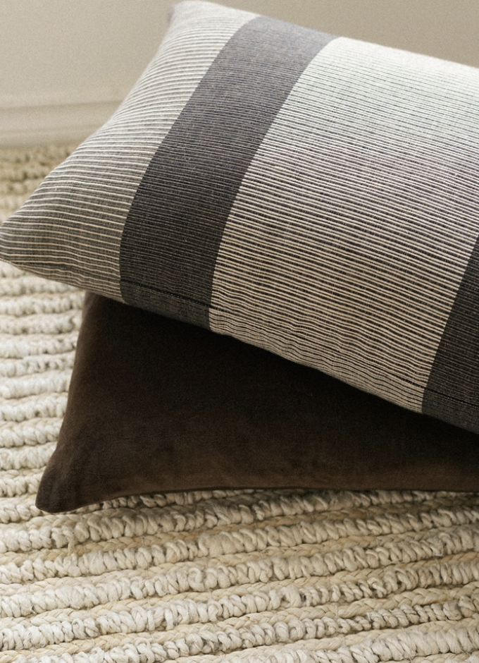 Wallace Handloom Pillow