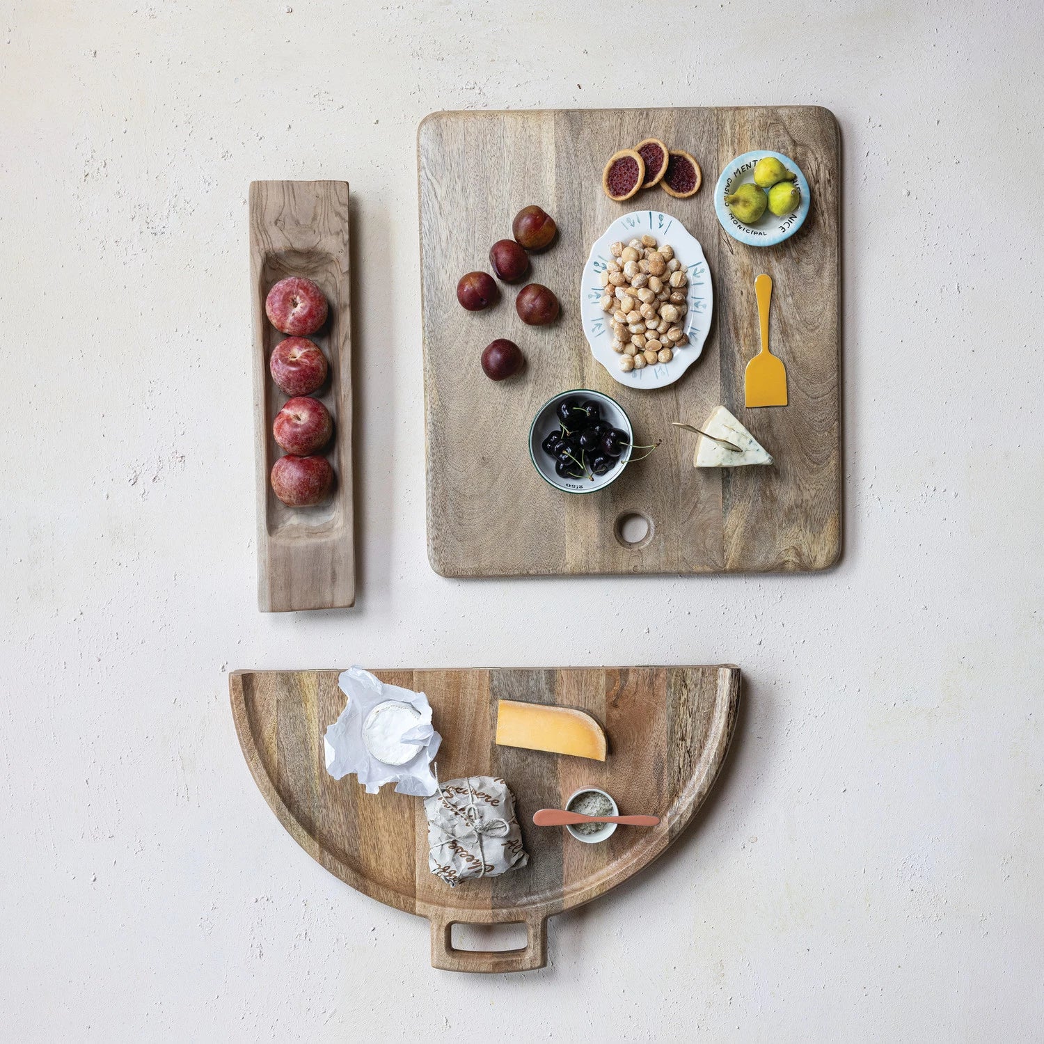 Two-Tone Mango Wood Cheese/Cutting Board w/ Handle - Thumbnail 5