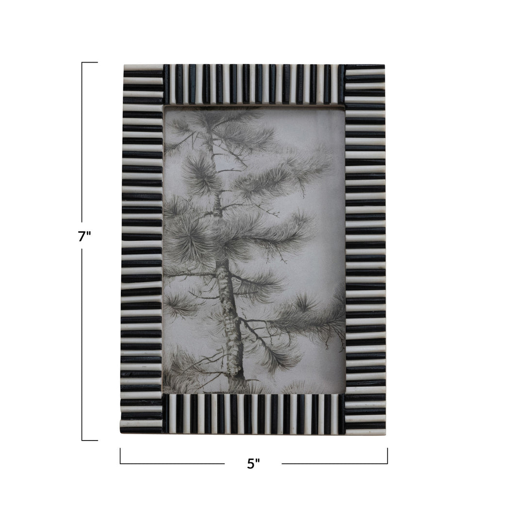 B&W Ribbed Photo Frame