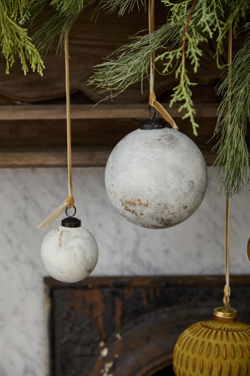 Luna Ornament - Thumbnail 2