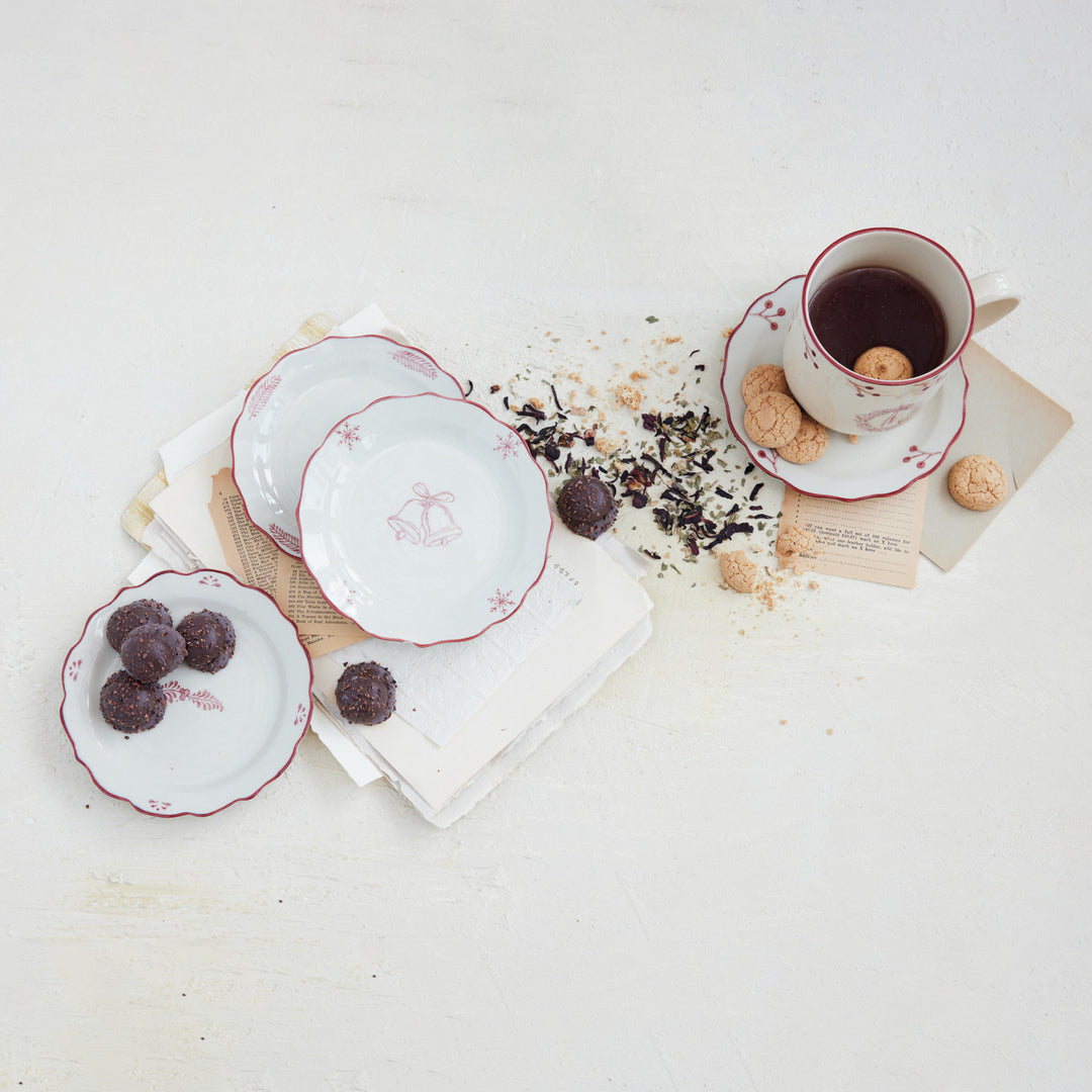 Stoneware Scalloped Plate with Image, Set of 4